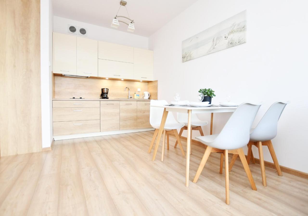 Apartament Solna C506 코워브제크 외부 사진