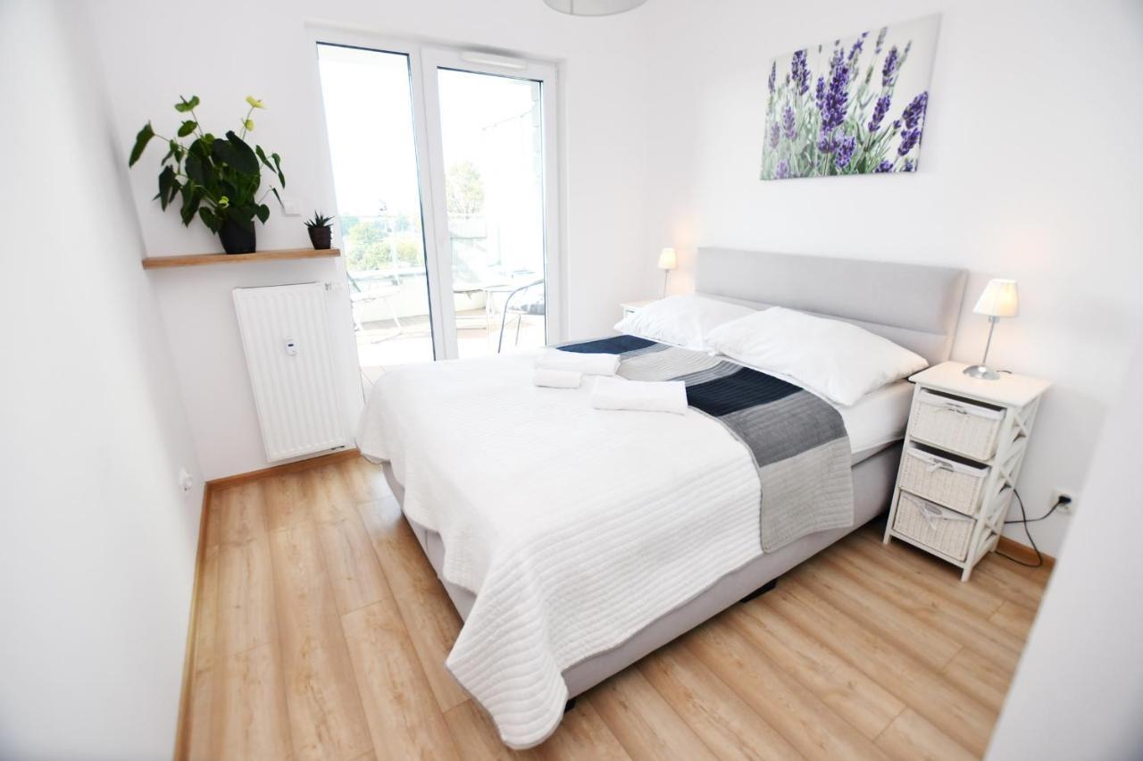 Apartament Solna C506 코워브제크 외부 사진