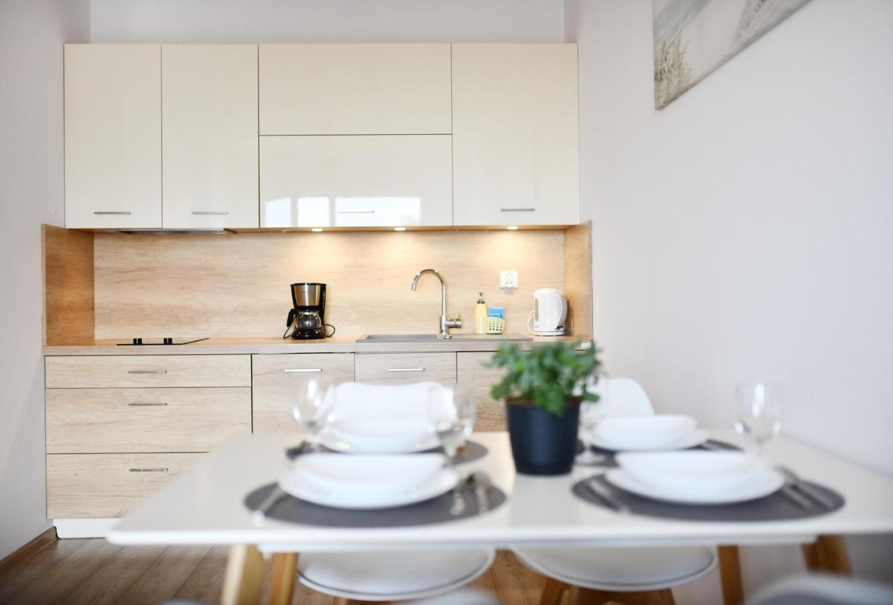 Apartament Solna C506 코워브제크 외부 사진